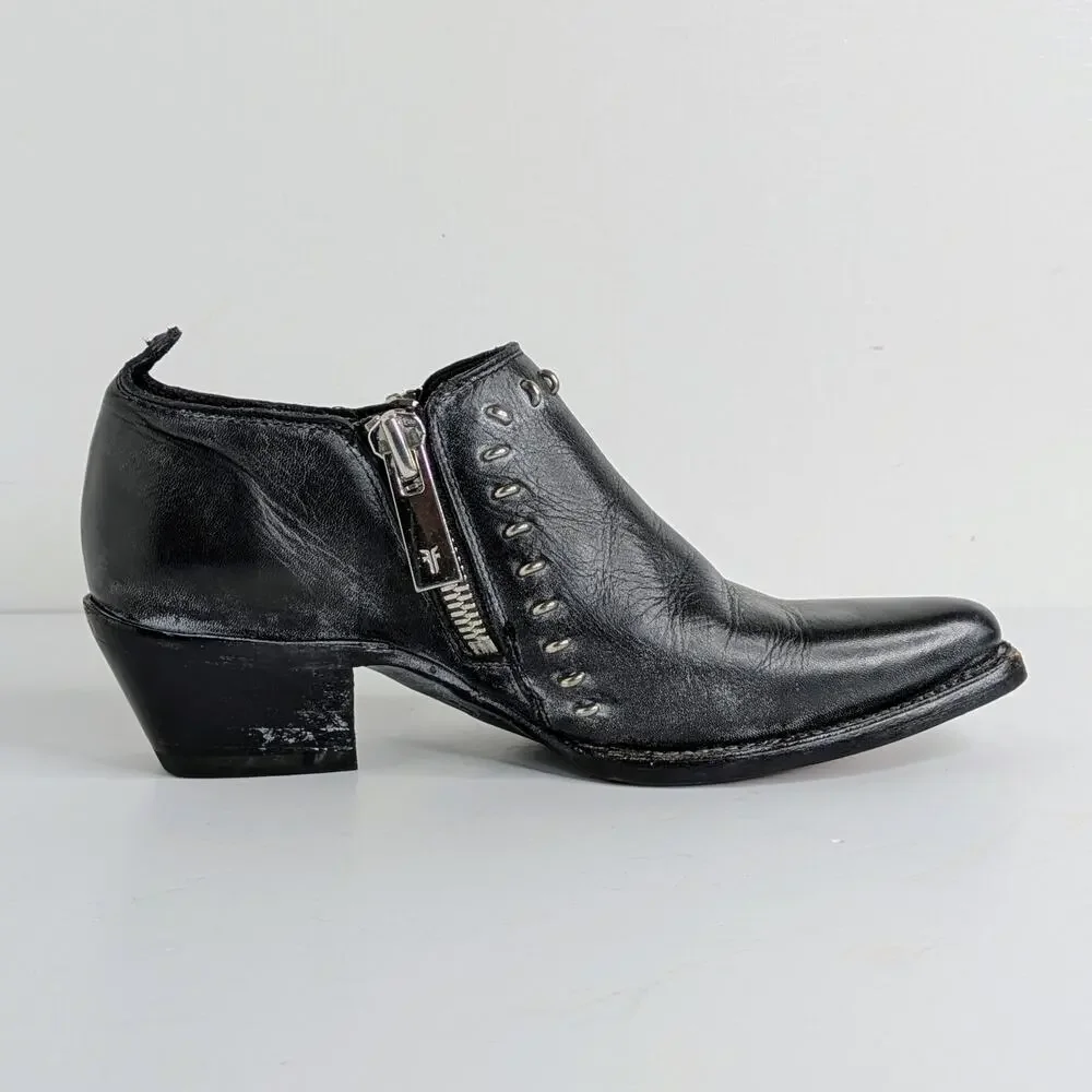 Frye Sacha Shooties 6 Black Leather Silver Stud Ankle Boots Heritage Style - Picture 9 of 16